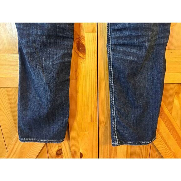 Silver Womens Suki Dark Wash Distressed Capri Jeans Embroidered Pockets Size 29 - Picture 6 of 8